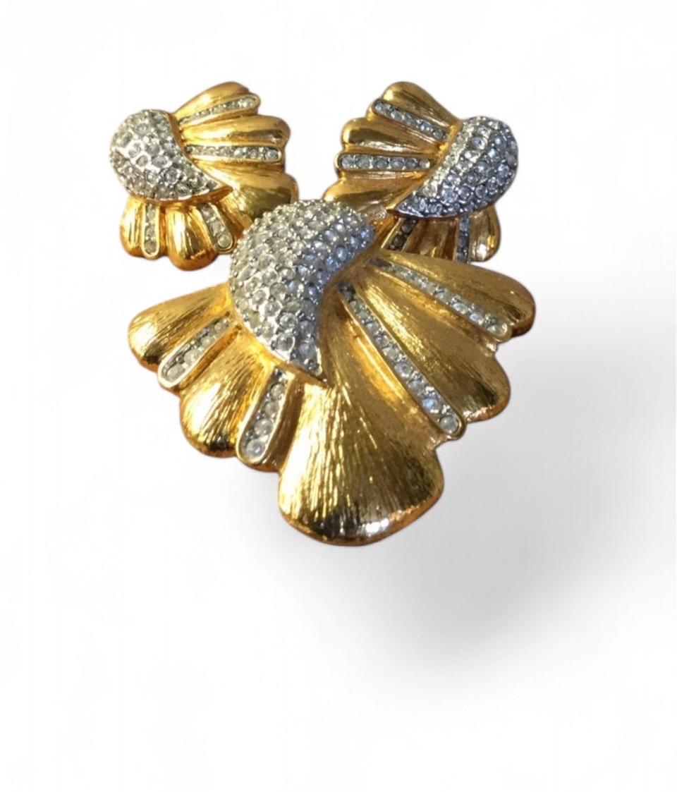 Signed Butler Rhinestone Gold Tone Demi Parure Brooch Pin
