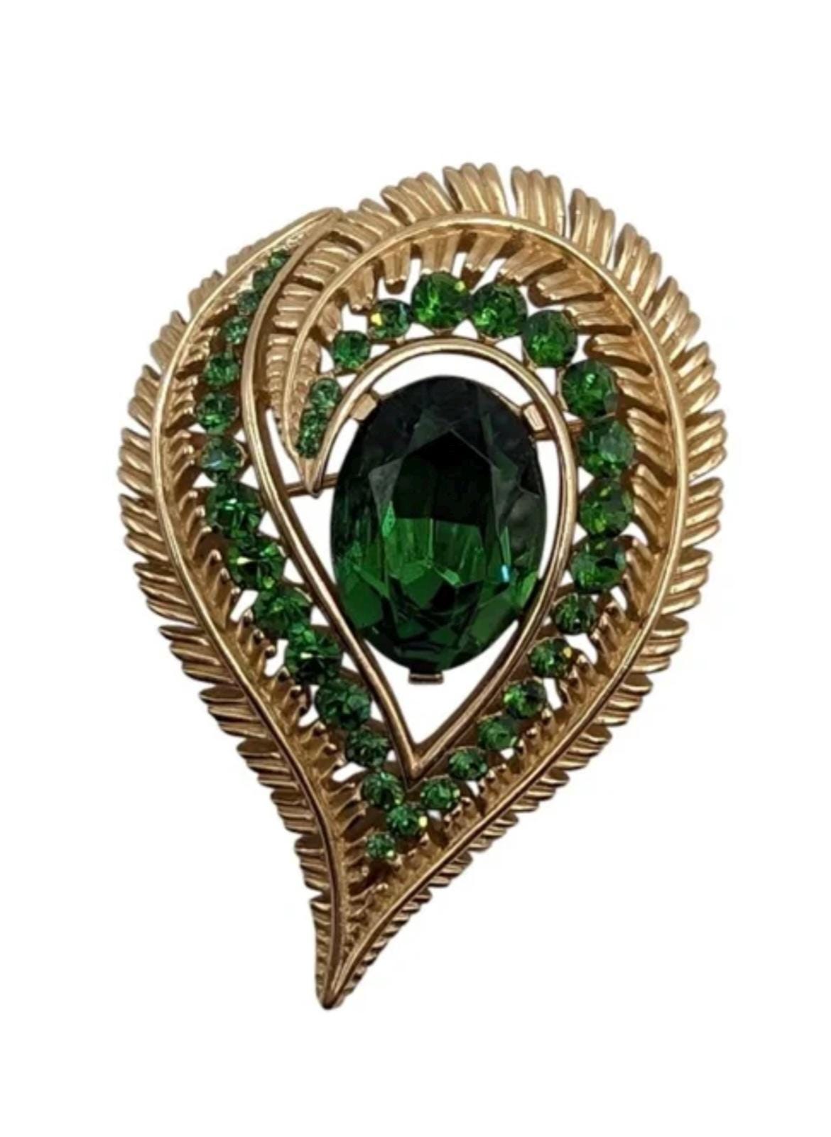 Gorgeous Vintage CROWN TRIFARI Rhinestone Brooch