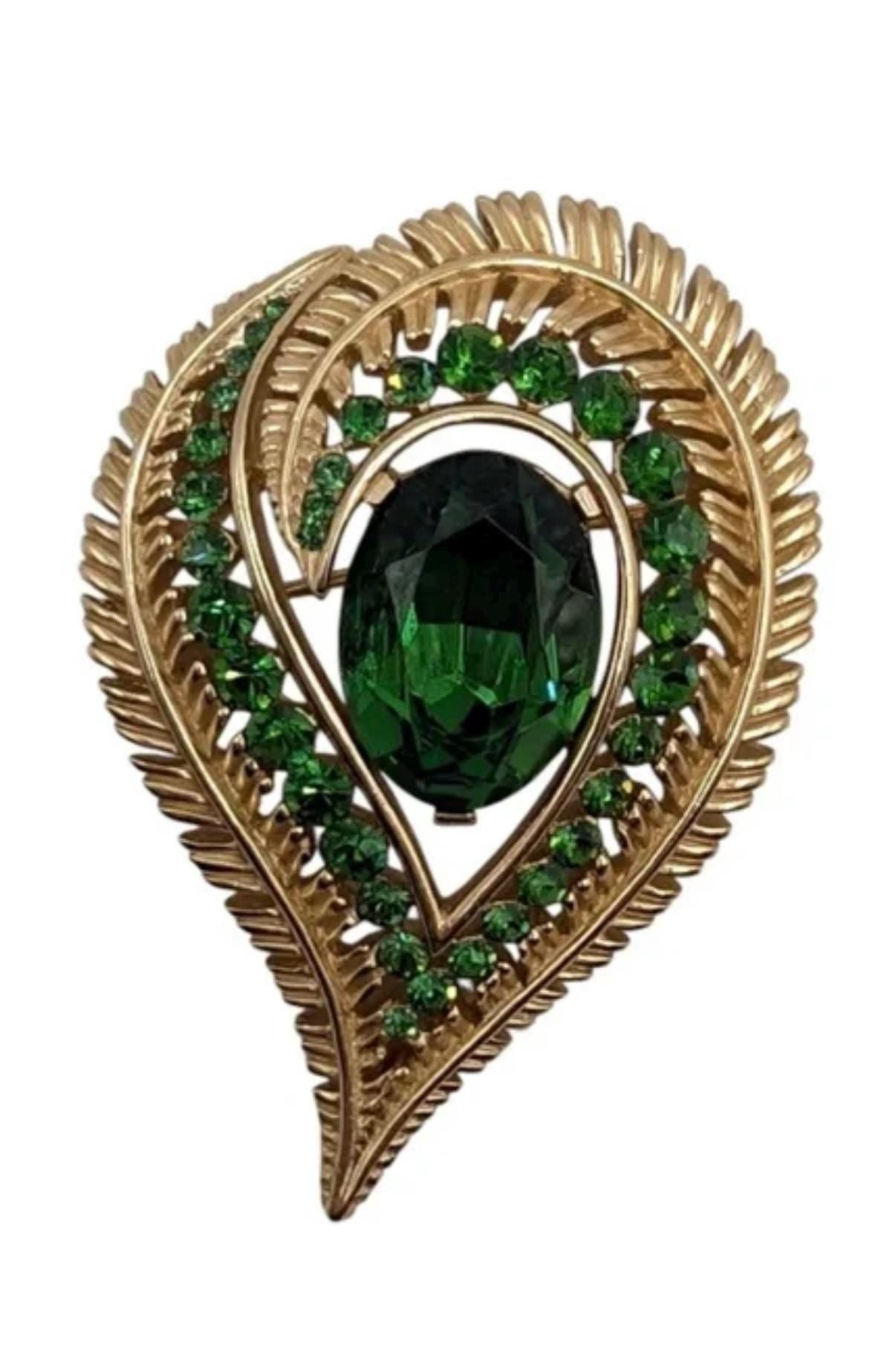 Gorgeous Vintage CROWN TRIFARI Rhinestone Brooch
