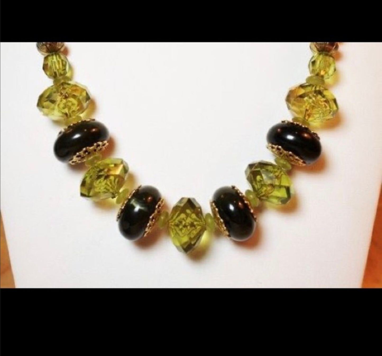 Antique Art Deco Lucite Necklace Peridot