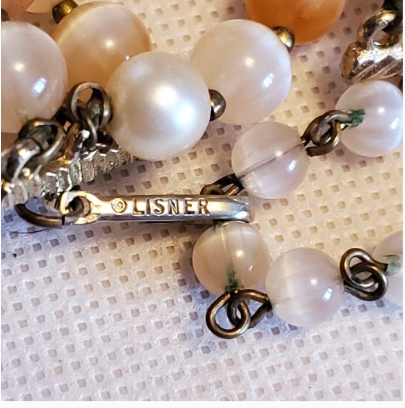 Vintage Lisner Peach Plastic Bead Cluster Collar Style Necklace