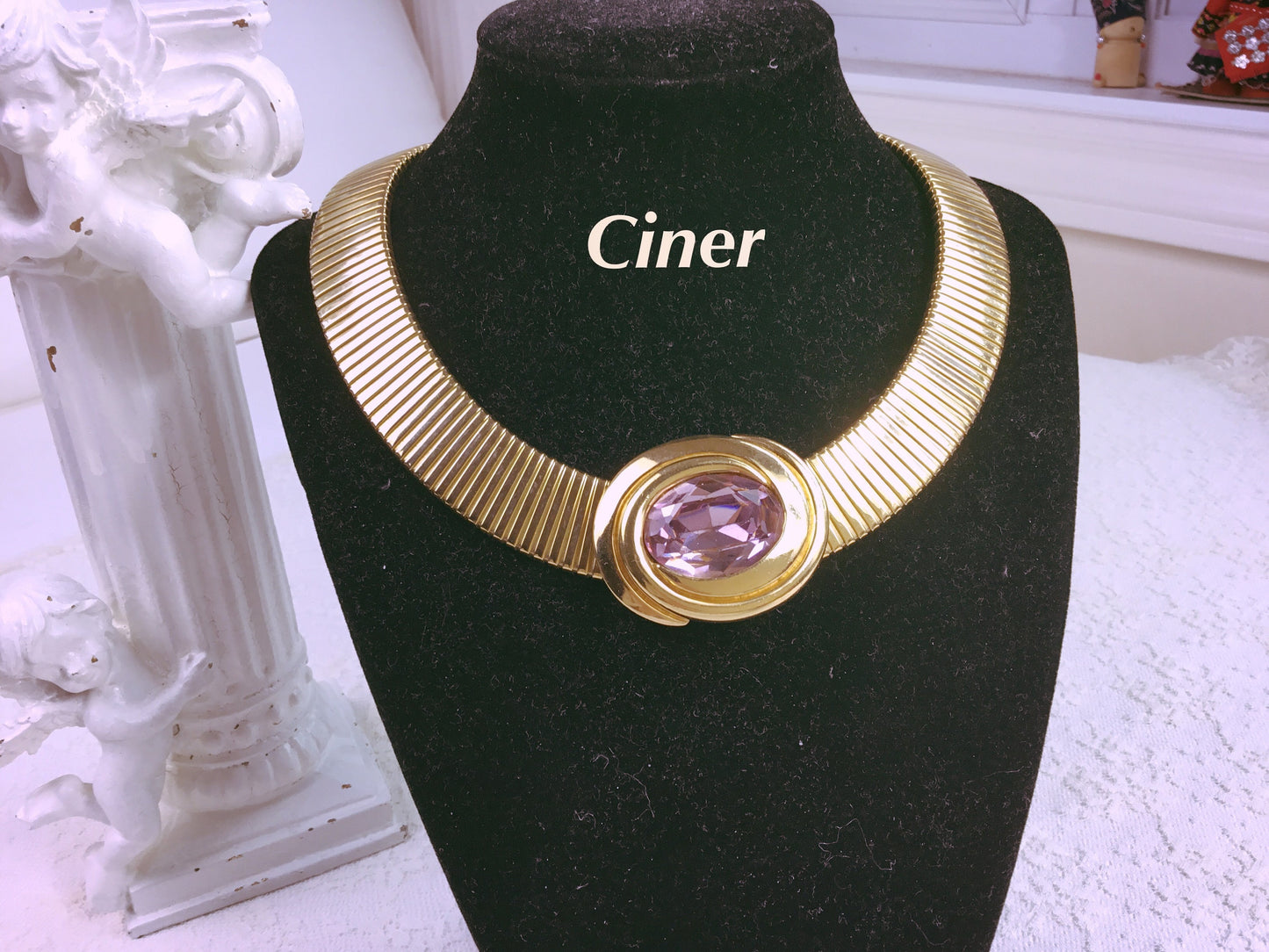 Stunning Ciner Pink swarovski Crystal Necklace 1980s, Classic Ciner Gold Necklace, Wide Gold Choker,embellished in the center