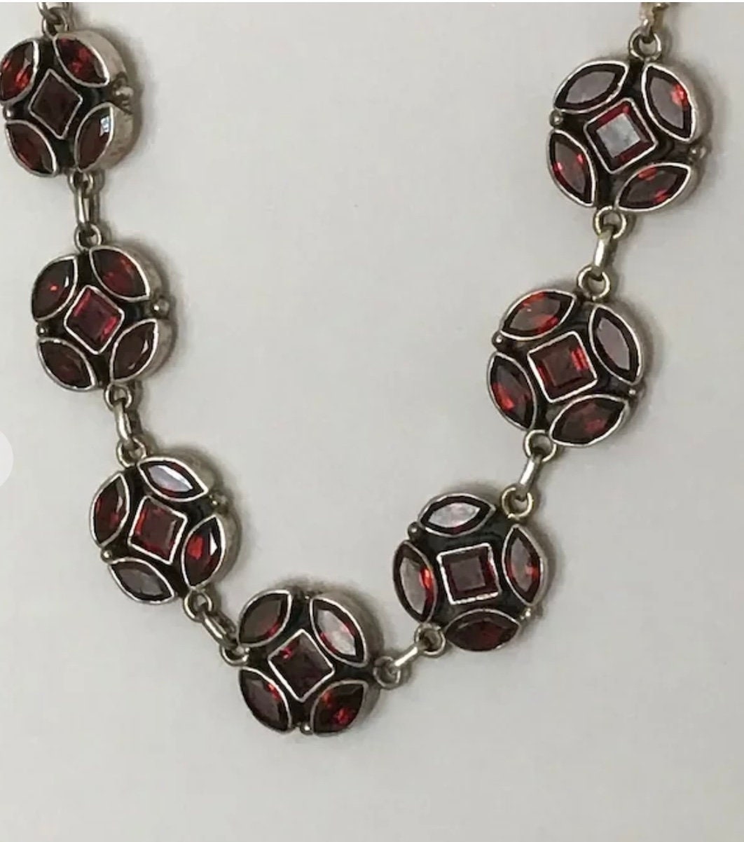 18-Inch Vintage Garnet Gemstone Necklace Sterling Silver