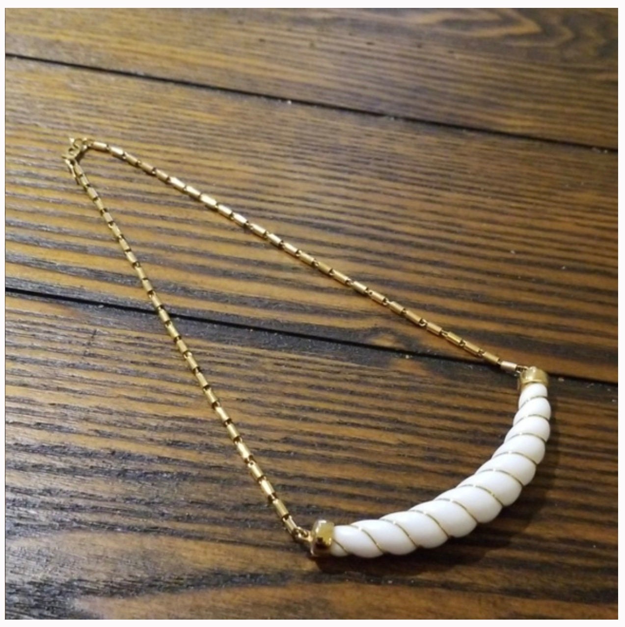 Vintage necklace signed Monet retro 80’s choker necklace white lucite and gold tone chain
