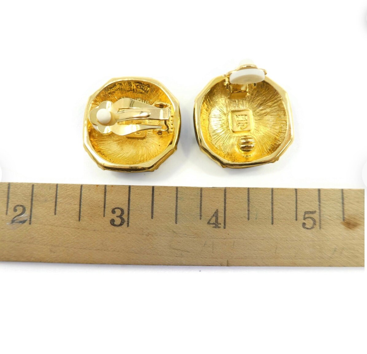 Vintage CIRO Black Cream Earrings with Gold Tone, Roping, Clip Ons, Signed