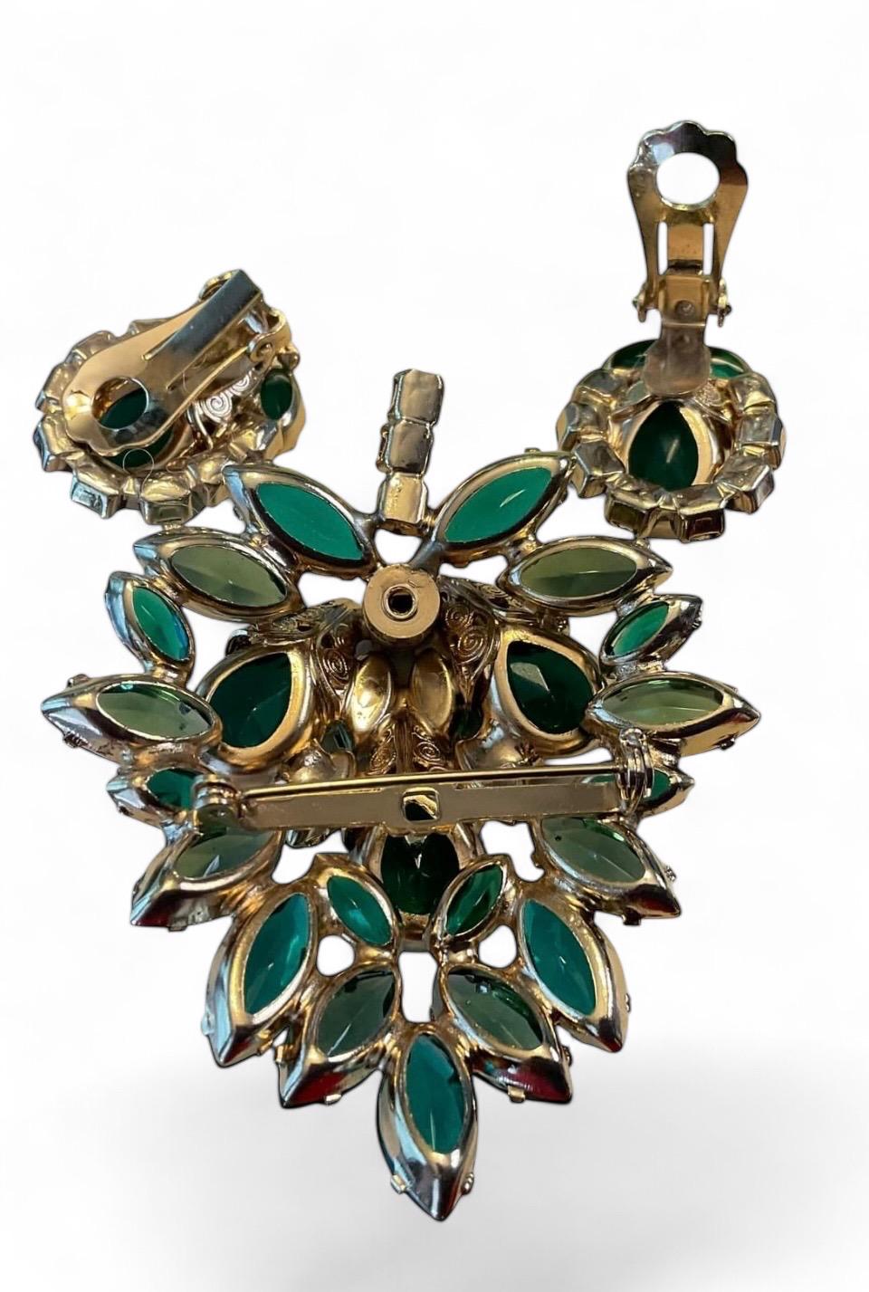 Outstanding Vintage Green Rhinestone and Cabochon Demi Parure