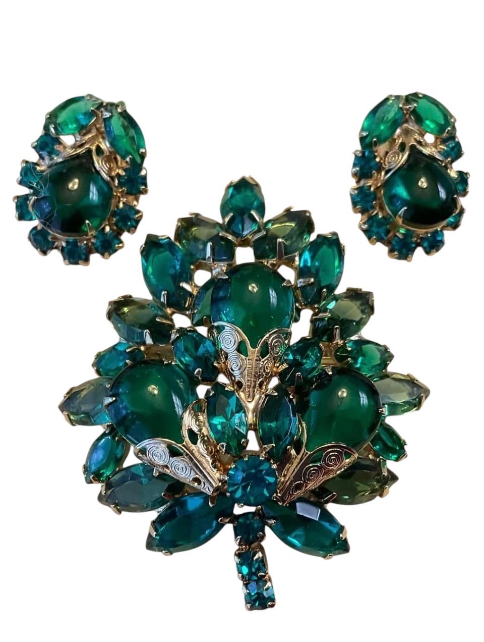 Outstanding Vintage Green Rhinestone and Cabochon Demi Parure