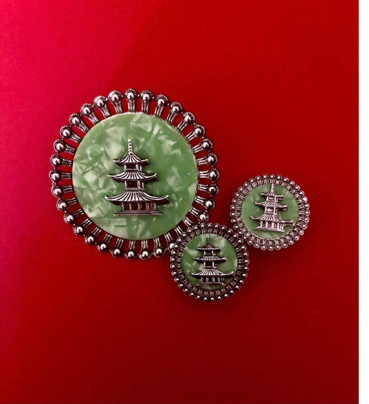 Green Marbled Lucite and Silver Pagoda Brooch and Earrings Set - Kitschy Retro Charm, Ornate Design, Lightweight Costume Jewelry