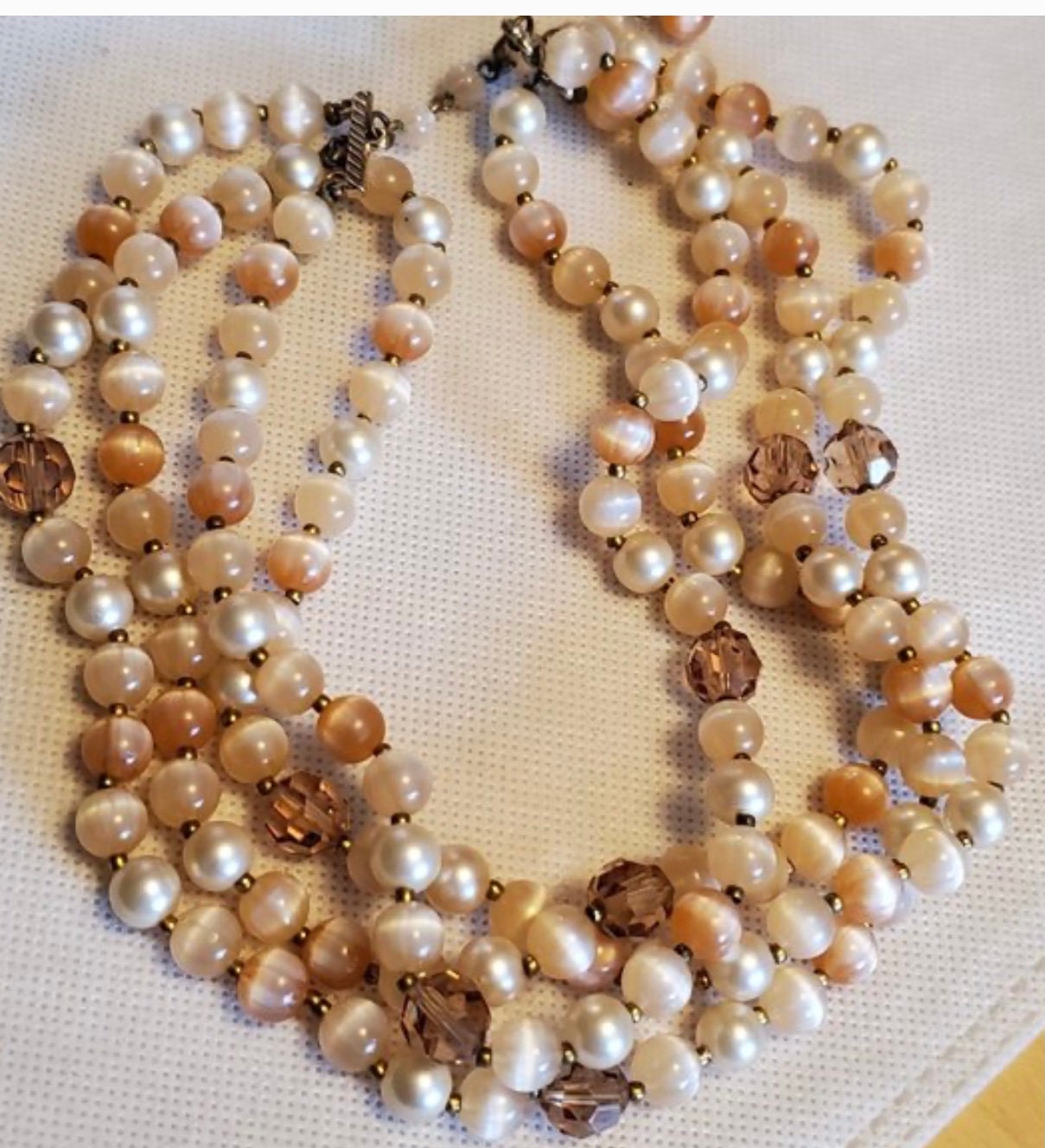 Vintage Lisner Peach Plastic Bead Cluster Collar Style Necklace