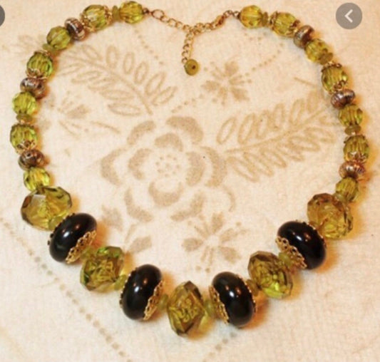 Antique Art Deco Lucite Necklace Peridot