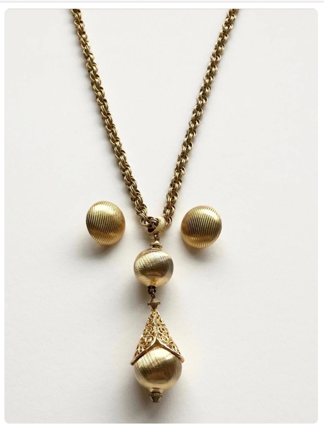 Wonderful Vintage Monet Bolero lariat  filigree  capped beads  link chain set,Book Pieces