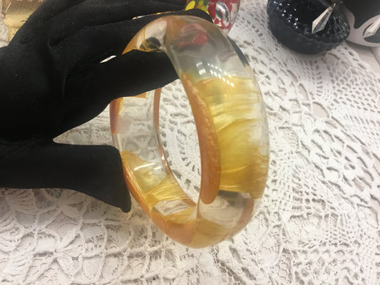 Vintage Clear and Gold Acrylic bangle