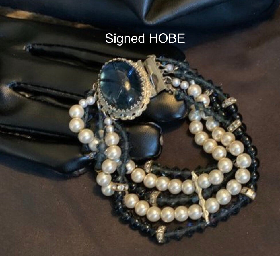 1950’s Vintage Signed Hobe Pearl,faux star sapphire, and Crystal Bracelet