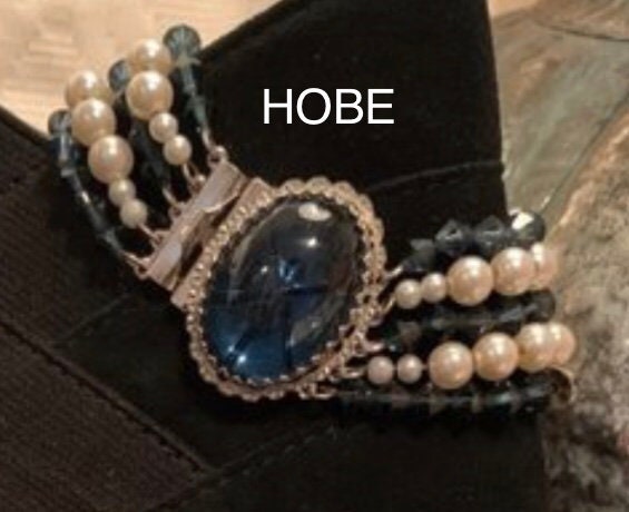 1950’s Vintage Signed Hobe Pearl,faux star sapphire, and Crystal Bracelet