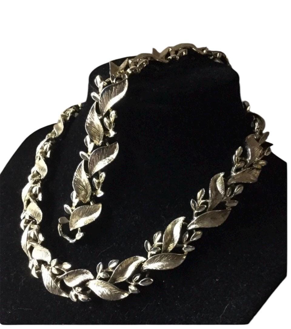 Signed Lisner Gold Tone Floral Demi Parure 1950’s