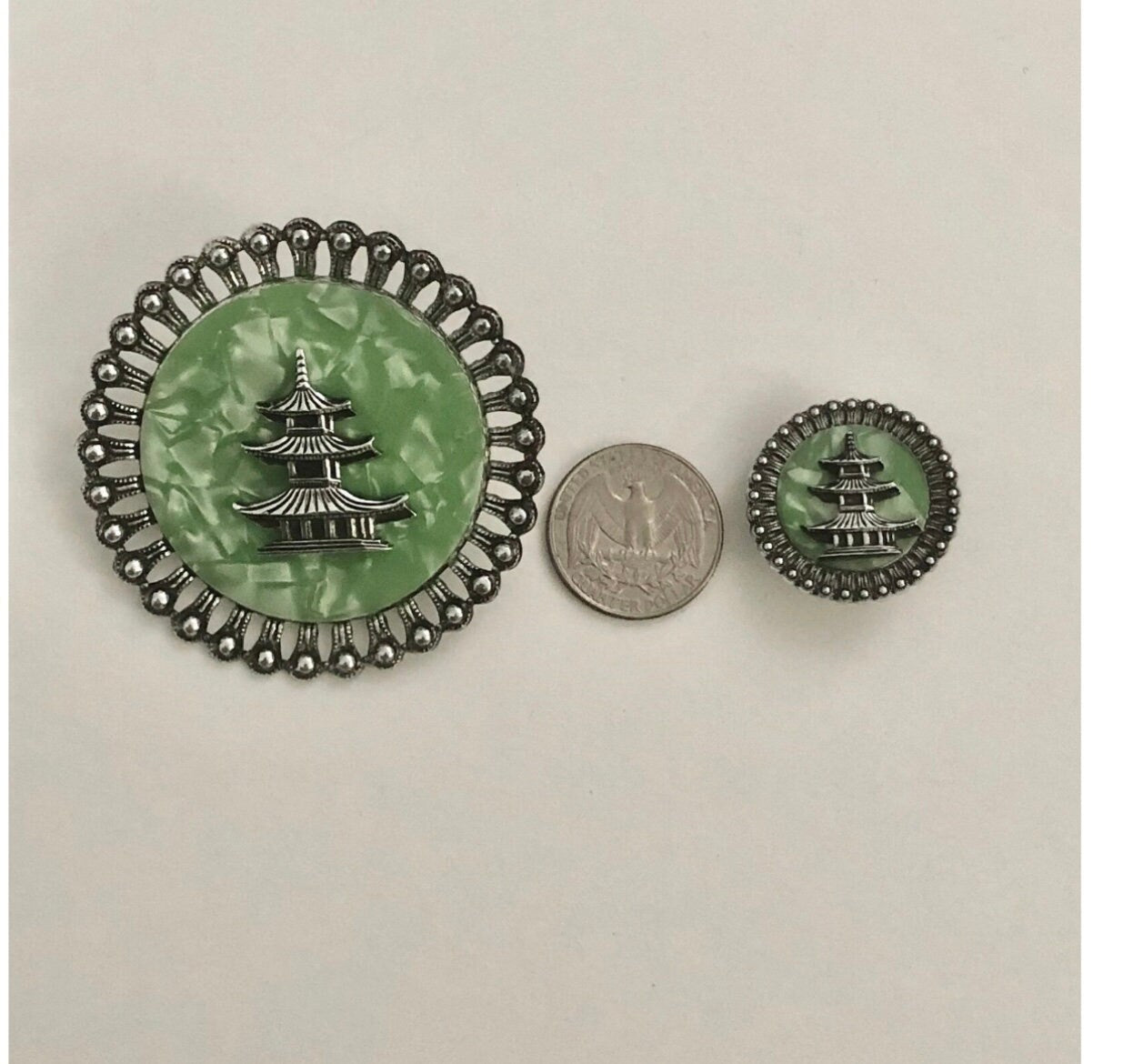 Green Marbled Lucite and Silver Pagoda Brooch and Earrings Set - Kitschy Retro Charm, Ornate Design, Lightweight Costume Jewelry