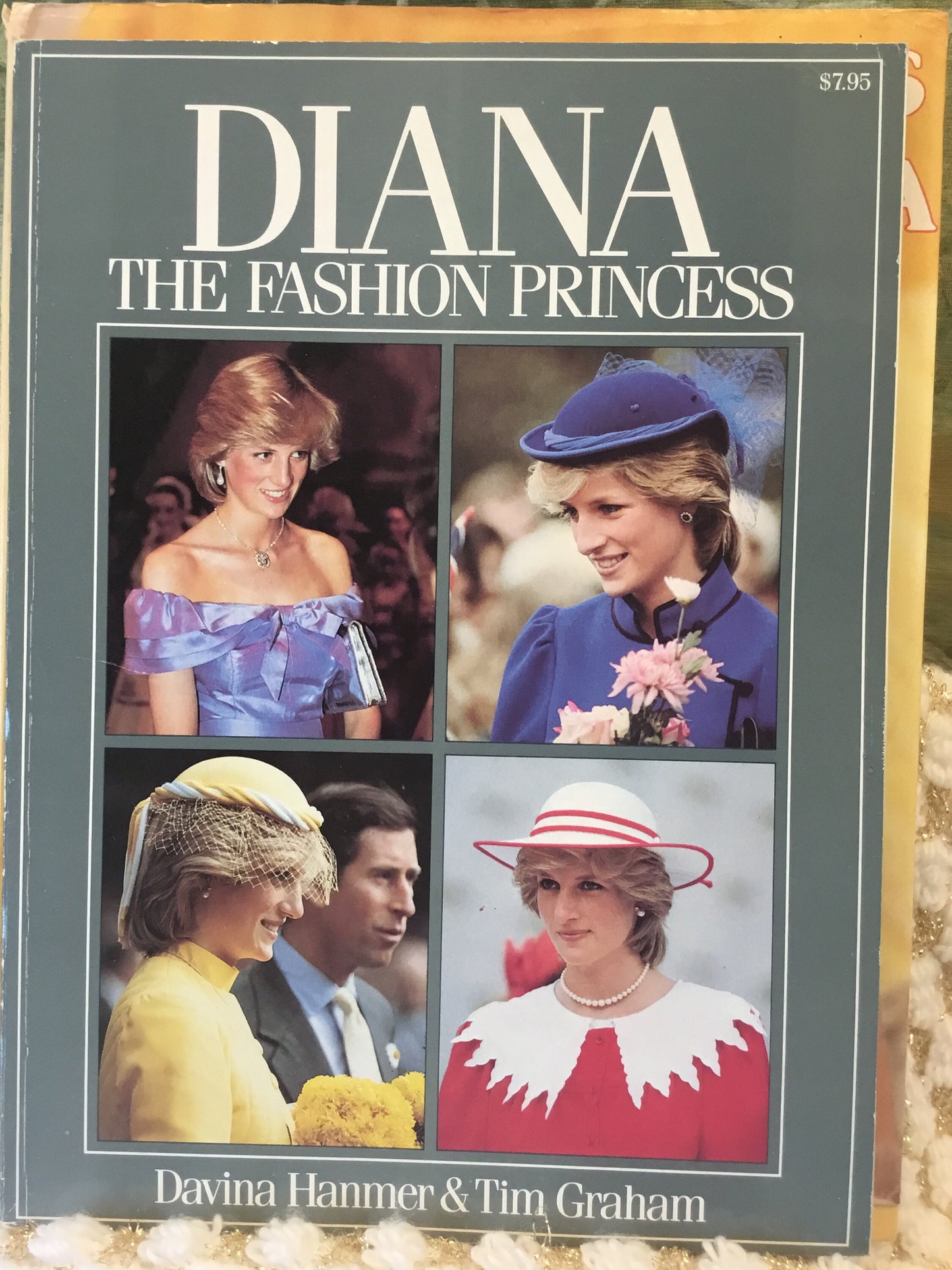 1997 princess diana beanie baby (Very Rare/ Retired + Errors) With RARE Diana BOOKS!