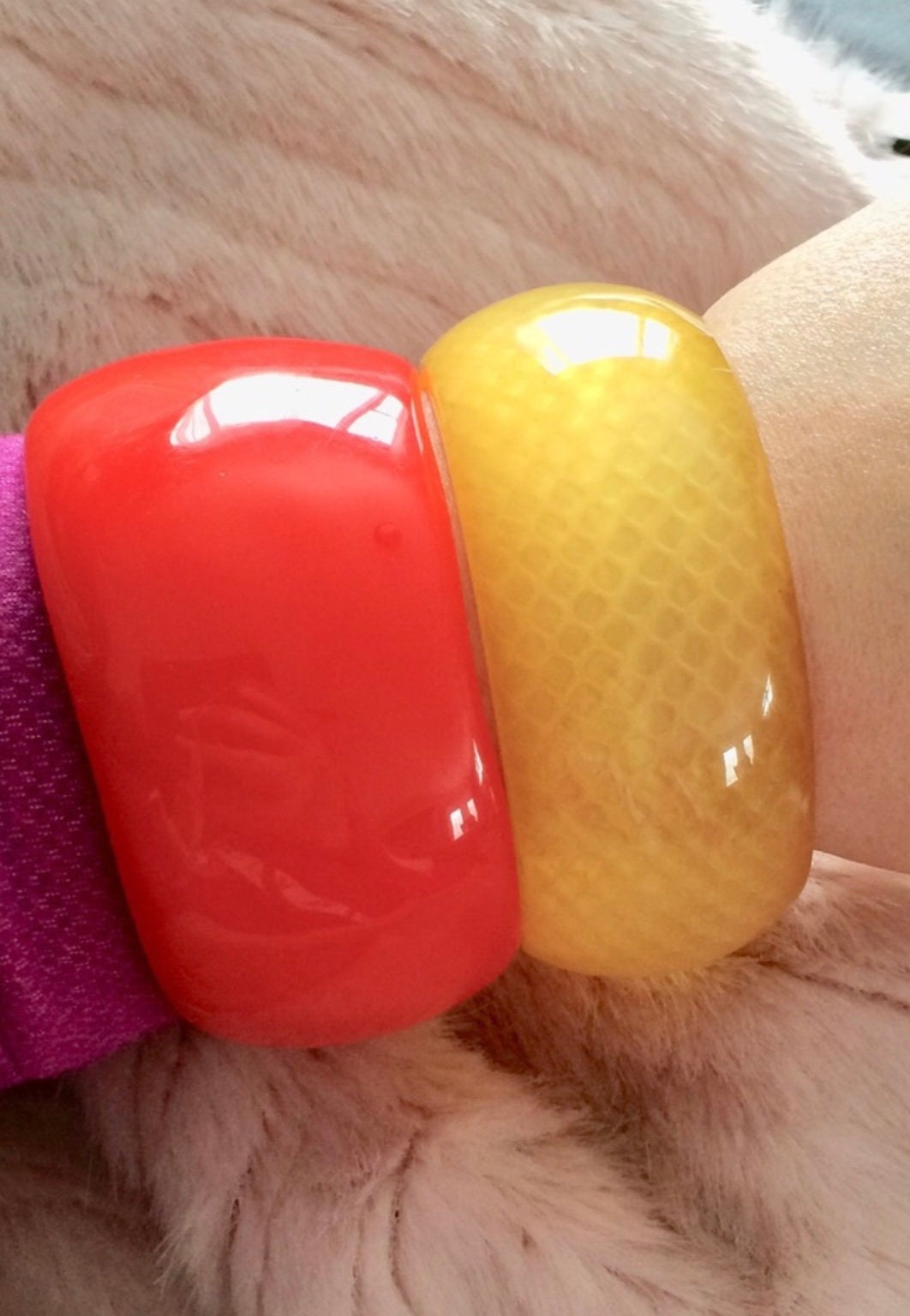 1960 Apple Juice BAKELITE ?semi transparent with a snakelike pattern  Bangle and Red Acylic Resin bangle
