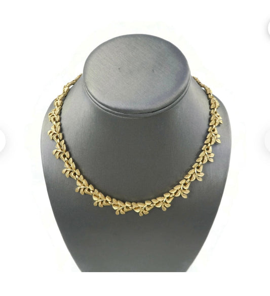 Vintage TRIFARI Leaves Necklace with Links in Gold Tone, Signed