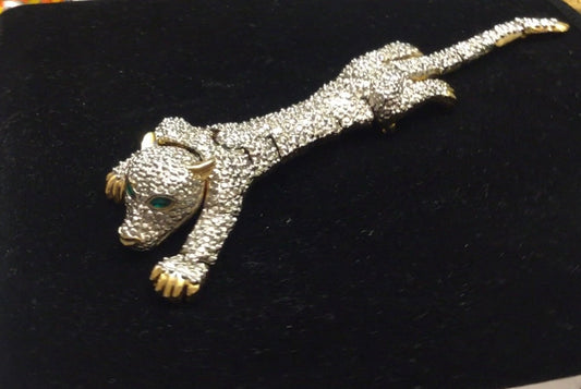 80s Articulating Panther shoulder Brooch Green Rhinestone Eyes