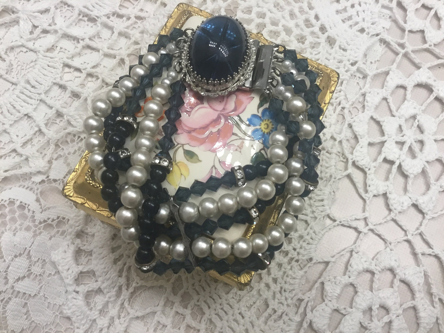 1950’s Vintage Signed Hobe Pearl,faux star sapphire, and Crystal Bracelet